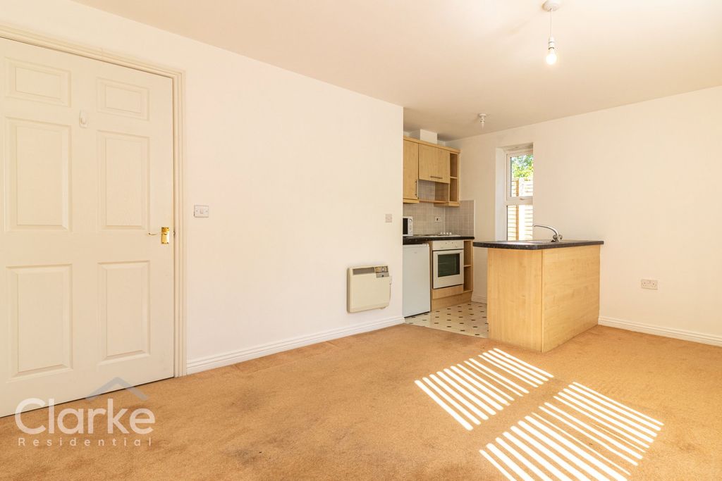 Property photo 3 of 9