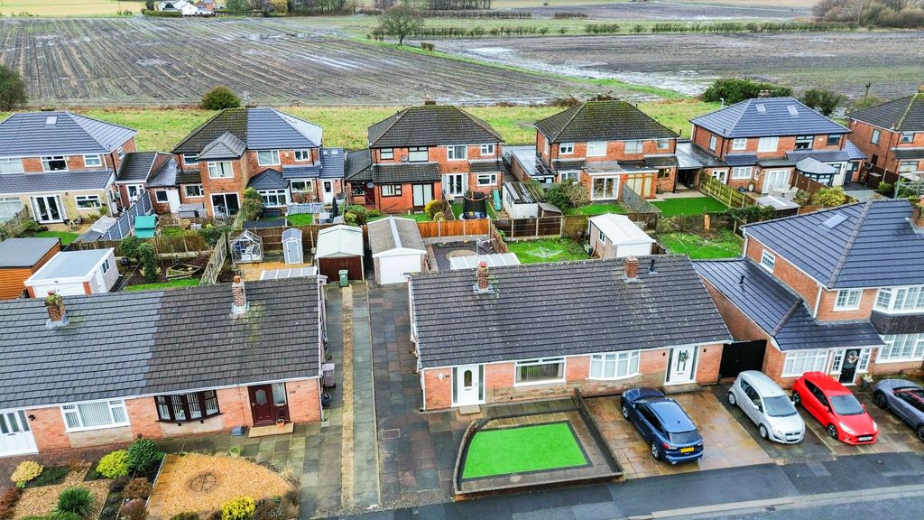 Property photo 2 of 30