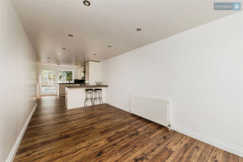 Property photo 2 of 20 Picture No. 02