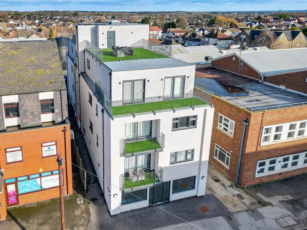 Property photo 1 of 19 Front Of Building