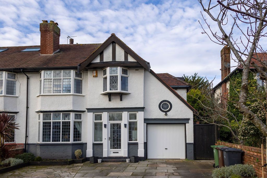 Property photo 1 of 21