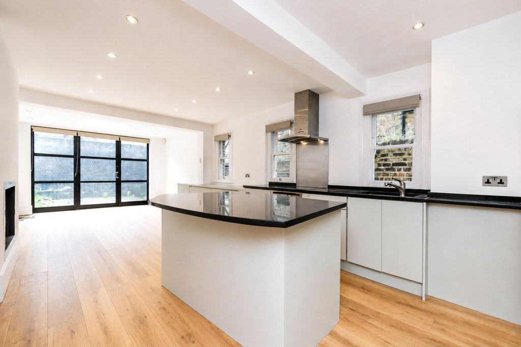 Property photo 1 of 13 Kitchen