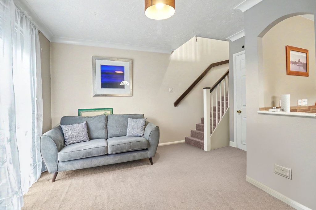 Property photo 2 of 10