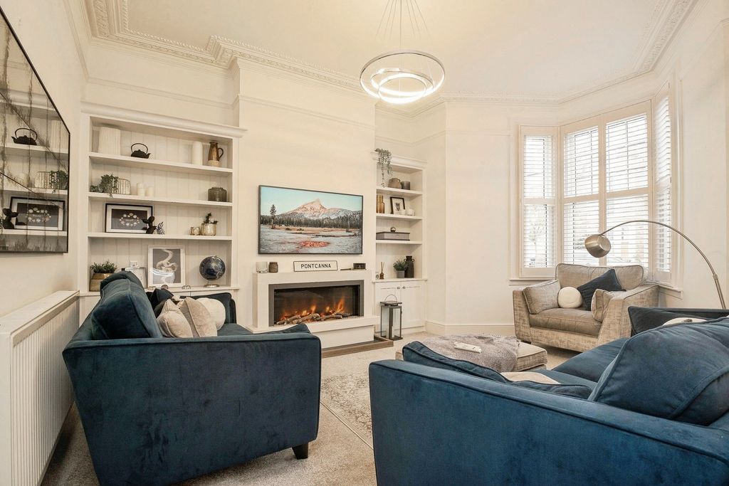 Property photo 2 of 19