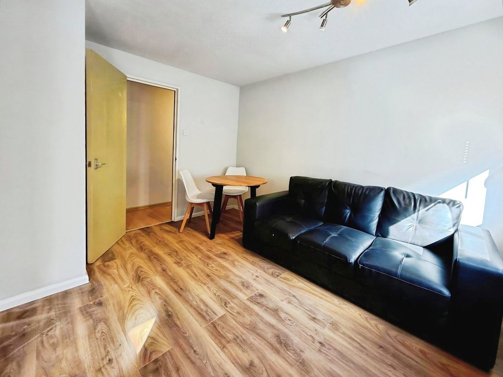 Property photo 1 of 6 Picture No. 23