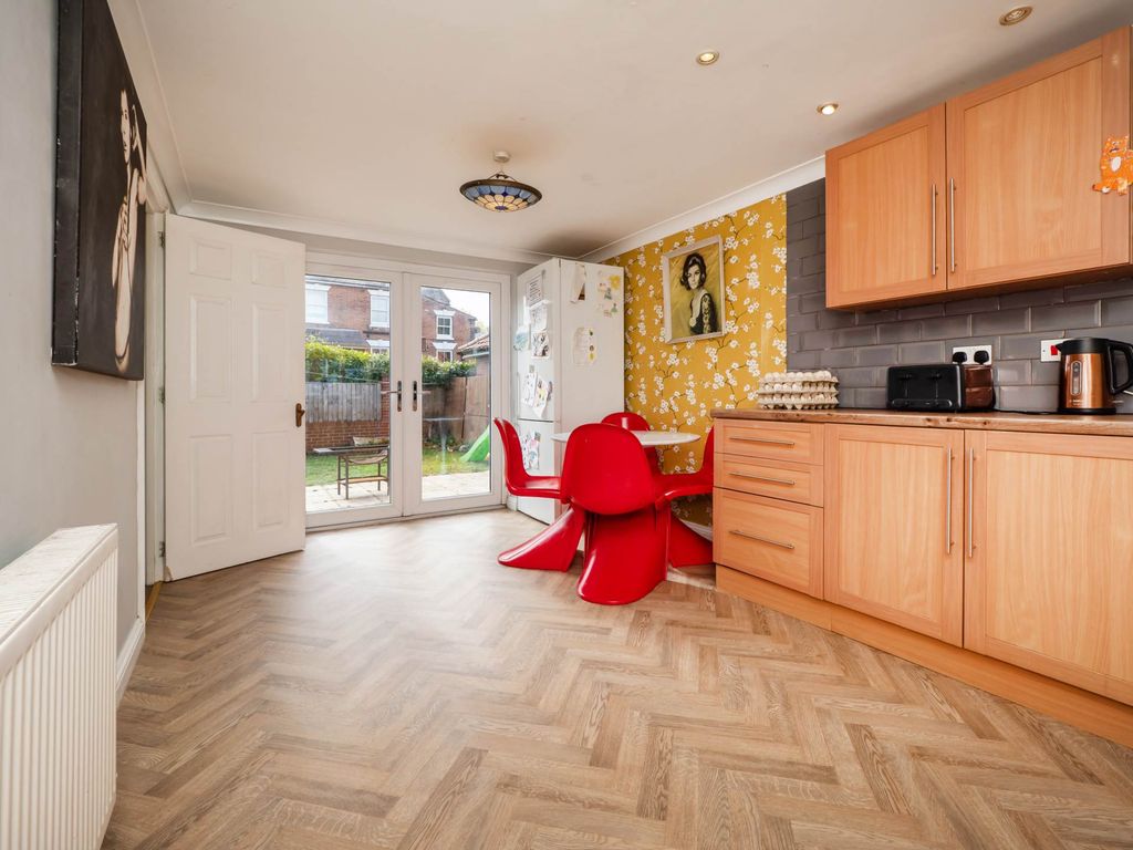 Property photo 3 of 32