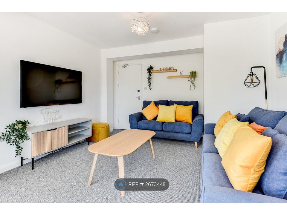 Property photo 2 of 25 Lounge