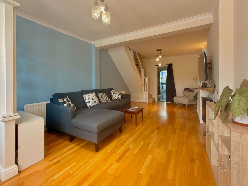 Property photo 3 of 13