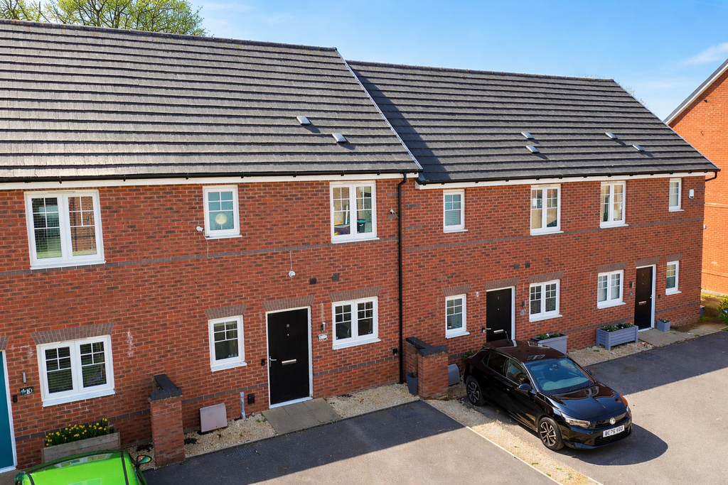 Property photo 1 of 18 Fronthouse