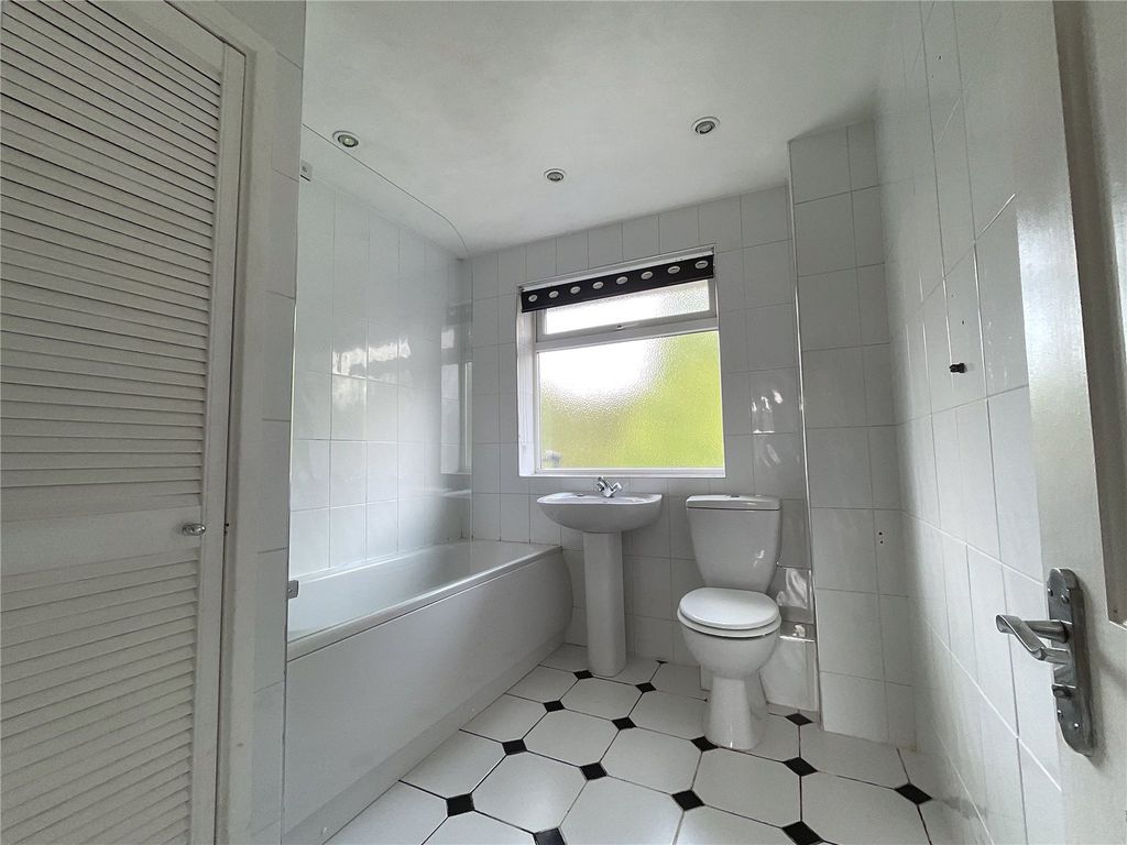 Property photo 3 of 20 Picture No. 09