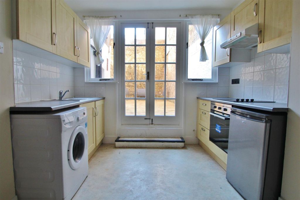 Property photo 3 of 7