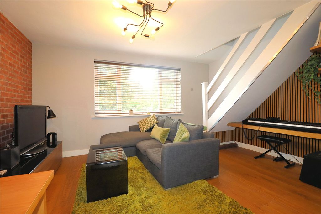 Property photo 3 of 10 Picture No. 02
