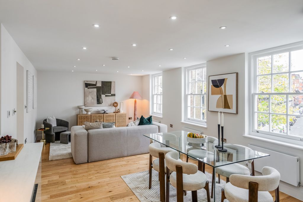 Property photo 3 of 20