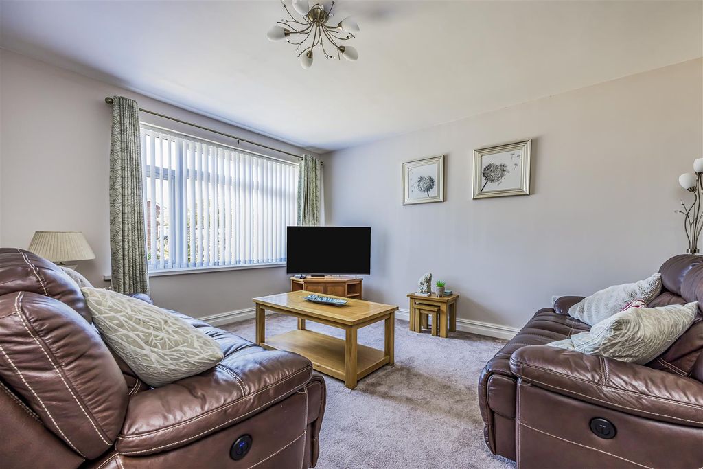 Property photo 3 of 24 24 Saltmarsh Lane, Hayling Island-Porticomarketing
