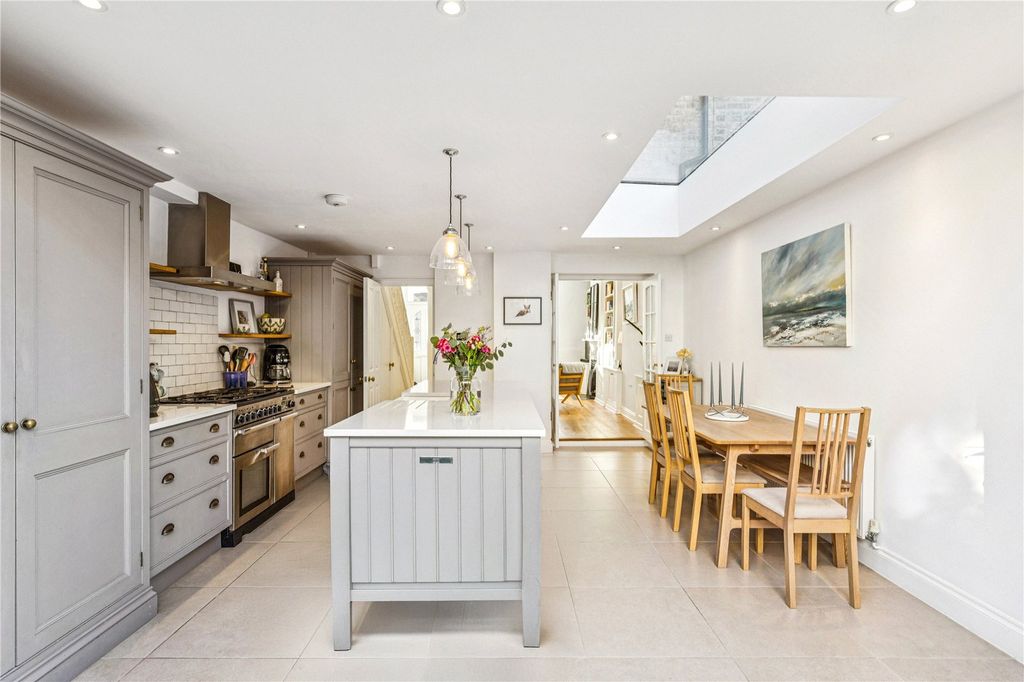 Property photo 3 of 12 Picture No. 28