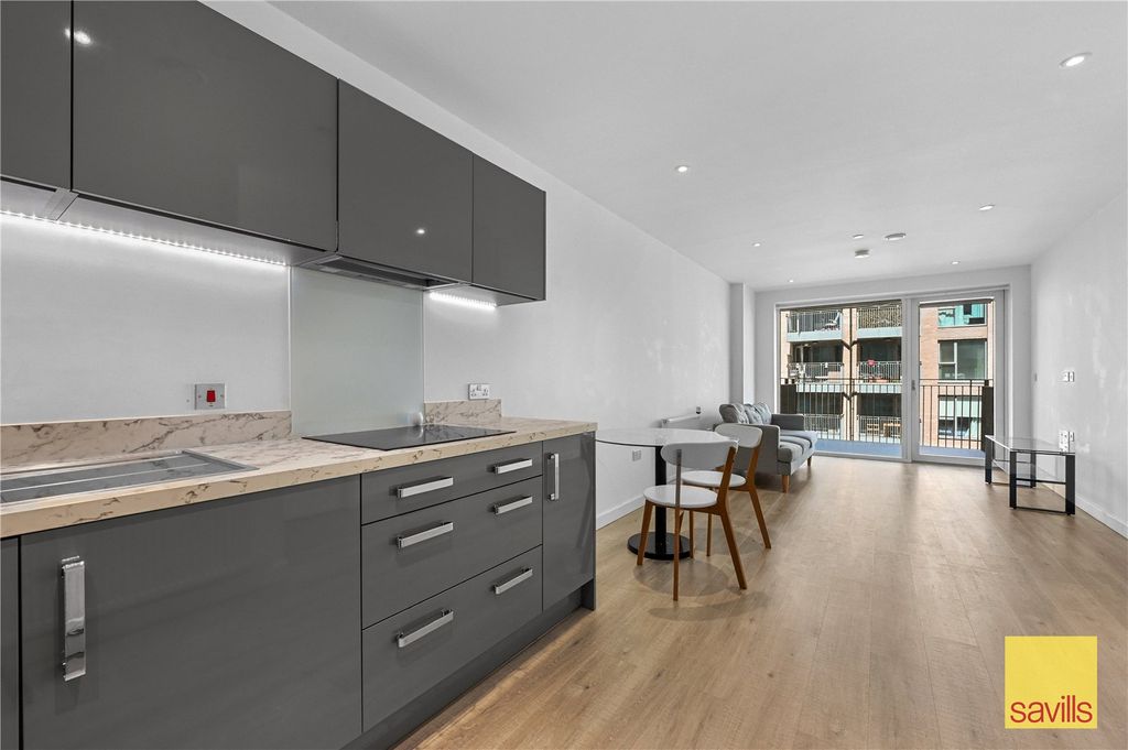 Property photo 3 of 15 Kitchen