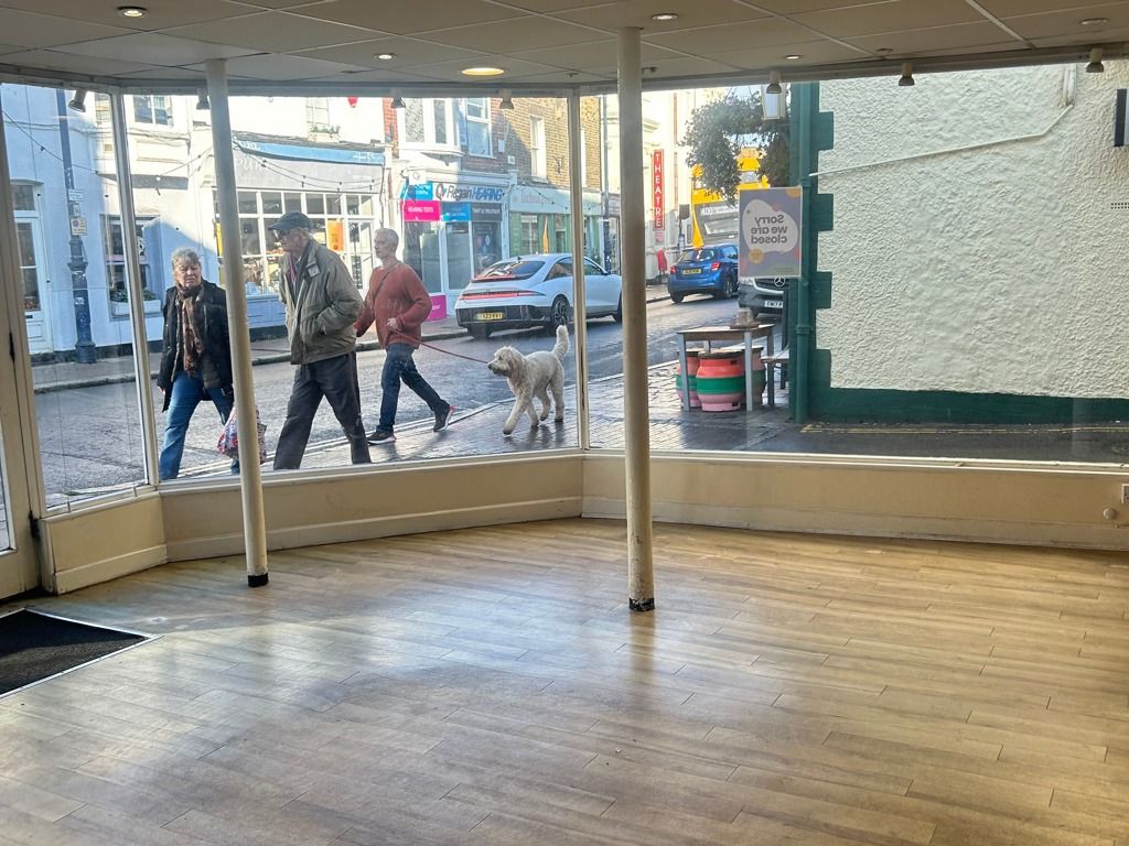 Property photo 3 of 8 Photo 6