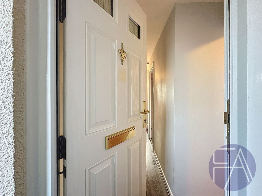 Property photo 2 of 23 4780102