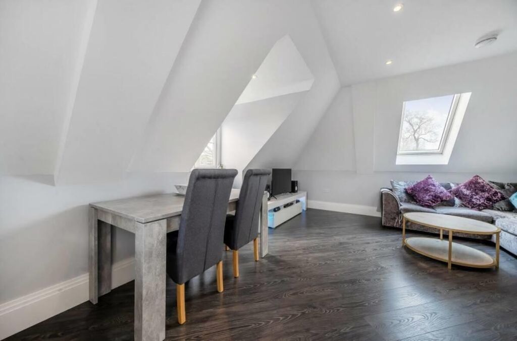 Additional image 6 of 2 bed flat for saleBell Lane, Brookmans Park AL9