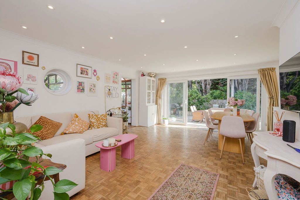 Property photo 3 of 13