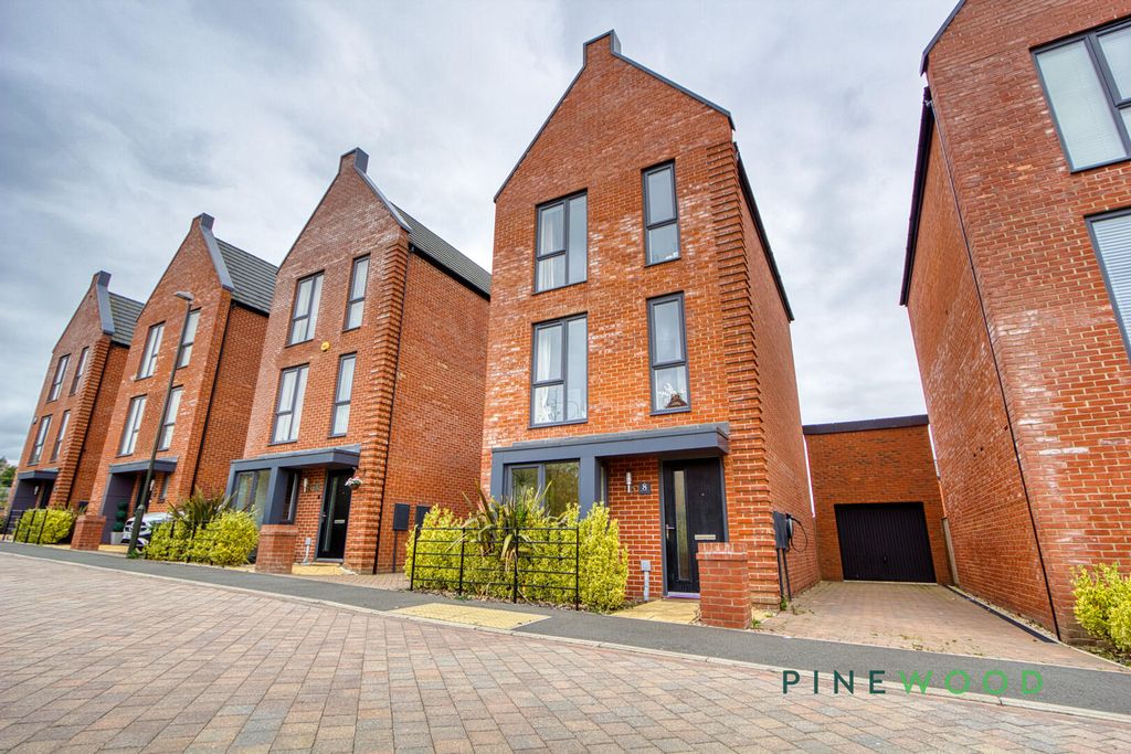 Property photo 1 of 31 Front (Exterior)