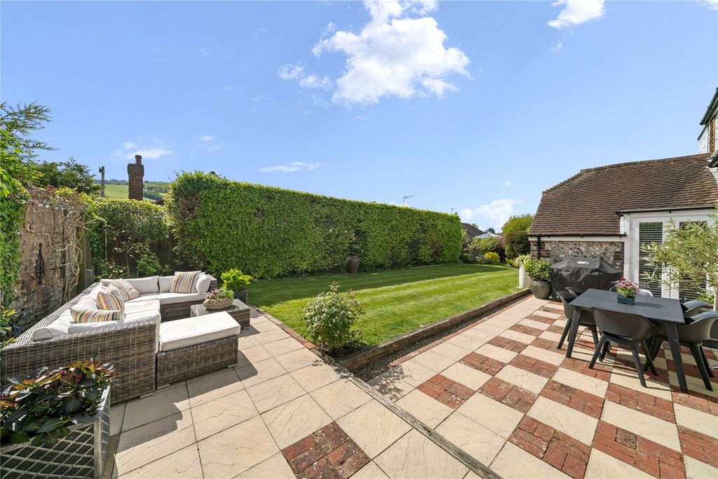 Property photo 3 of 23 Picture No. 20