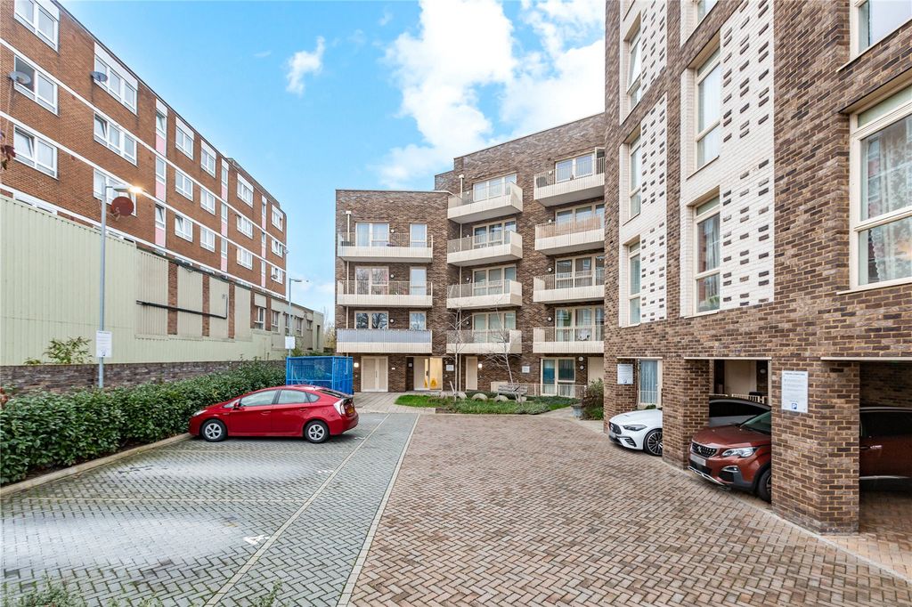 Property photo 1 of 18 Front