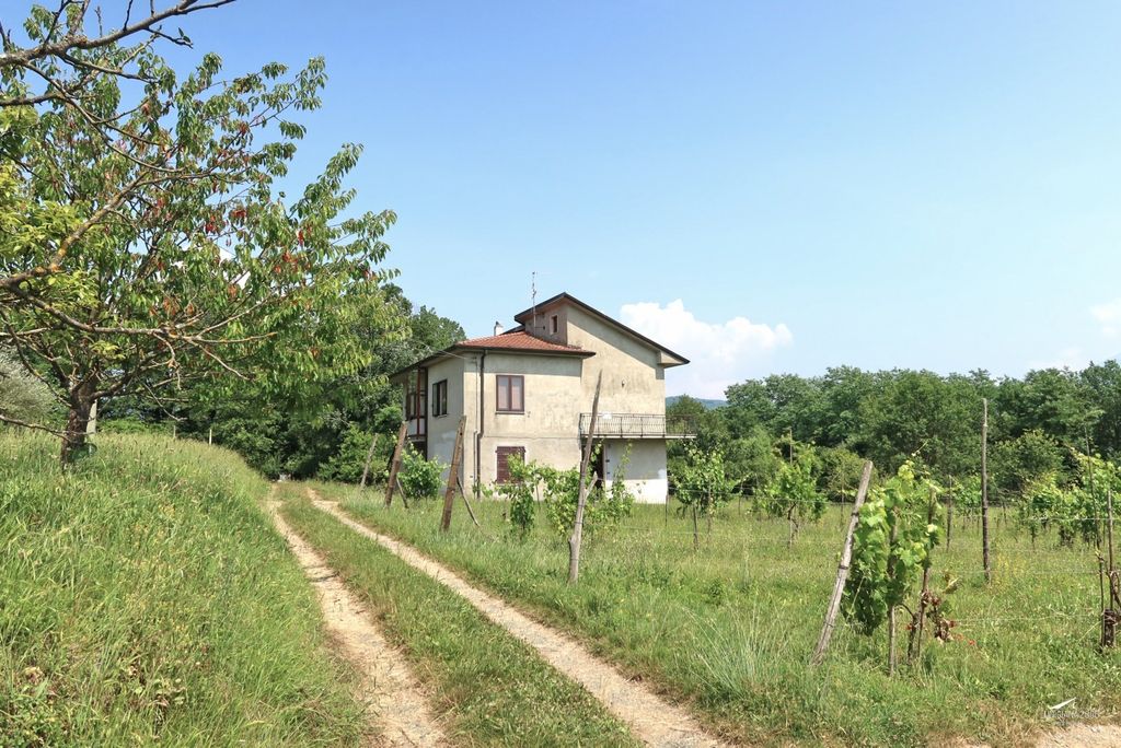 Property photo 2 of 34