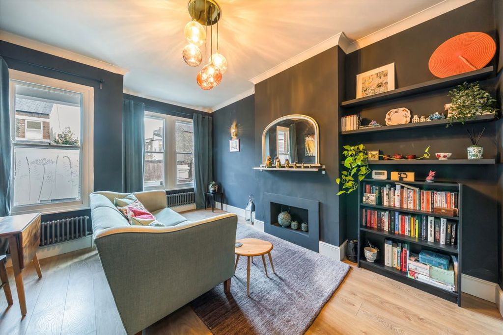 Property photo 2 of 6