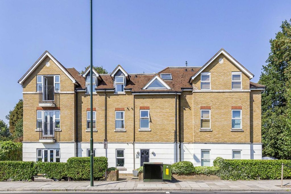 Property photo 1 of 5