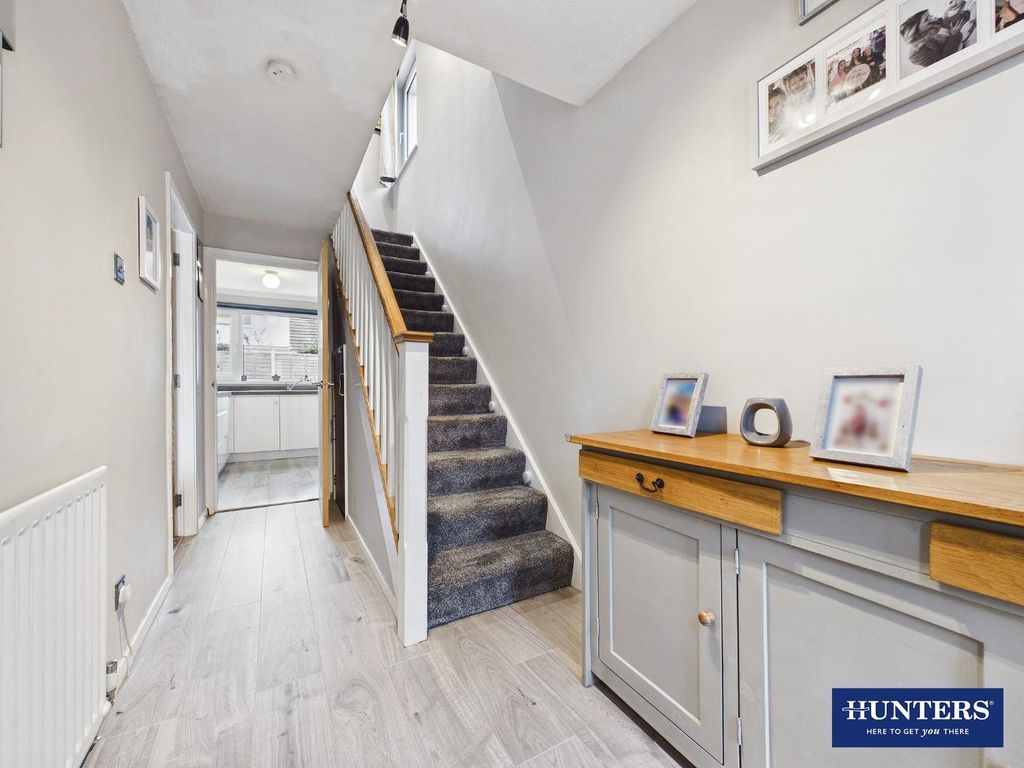 Property photo 2 of 24 Entrance Hall