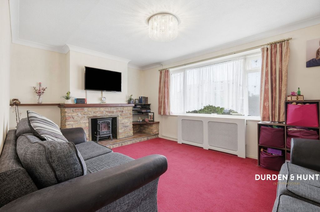 Property photo 2 of 18