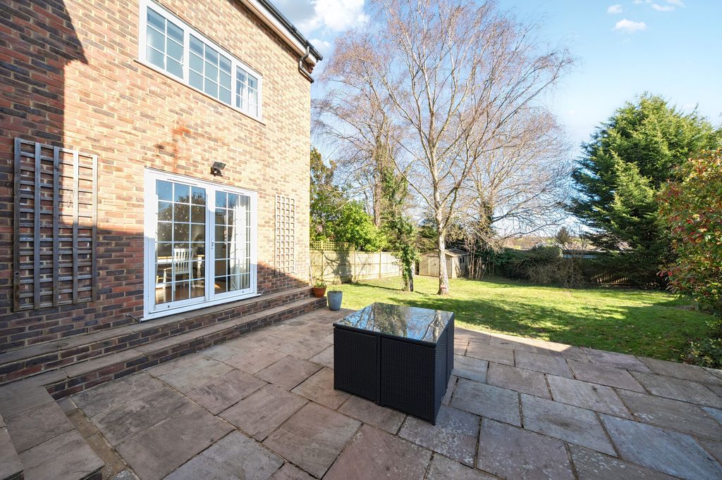 Property photo 2 of 5 Patio/Garden