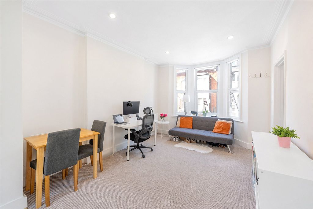 Property photo 3 of 6 Picture No. 05