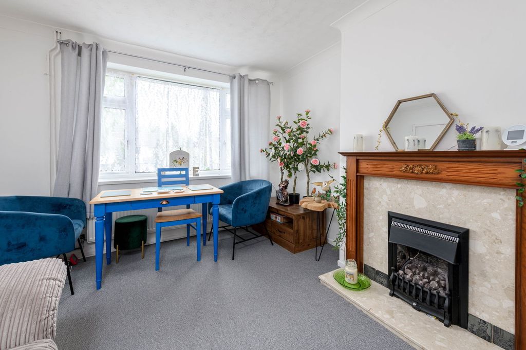 Property photo 3 of 14