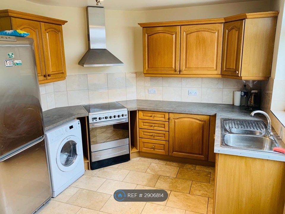 Property photo 2 of 7 Kitchen And Dining