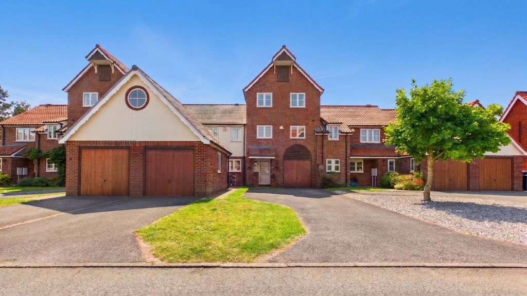 Property photo 1 of 29