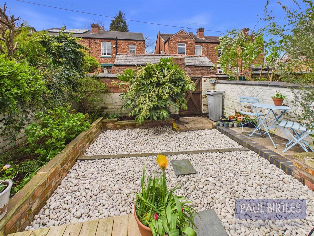 Property photo 2 of 16 Cam04378G0-Pr0328-Still014.Jpg