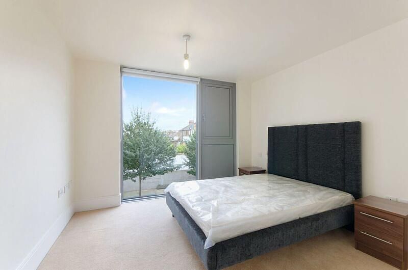 Property photo 3 of 8 Bedroom