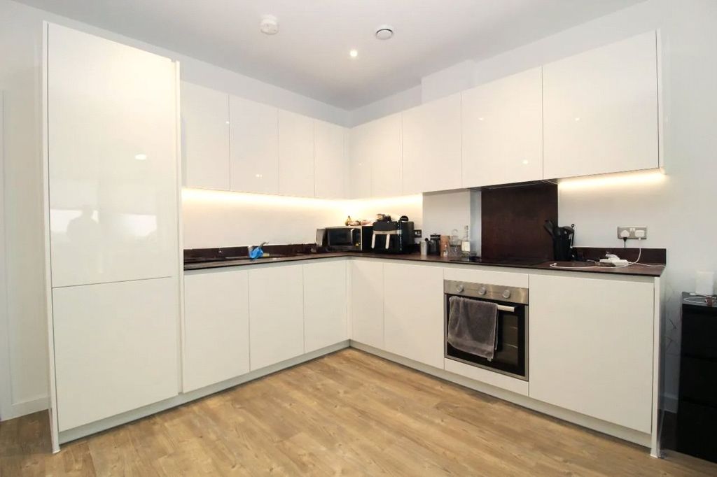Property photo 3 of 11 Kitchen View 1