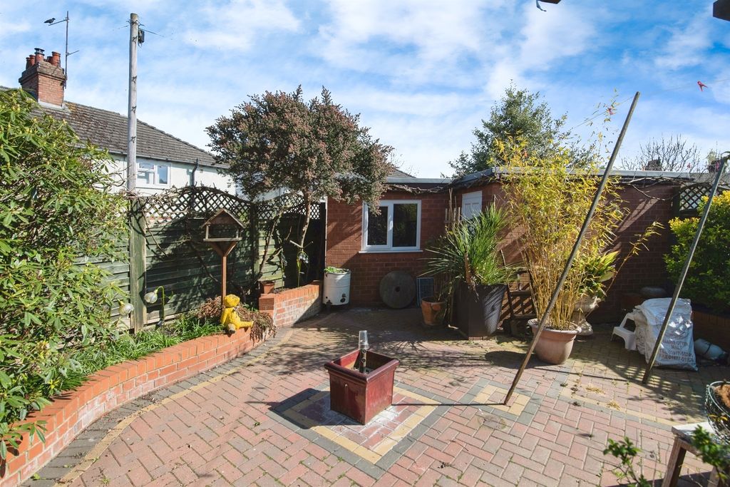 Property photo 2 of 14