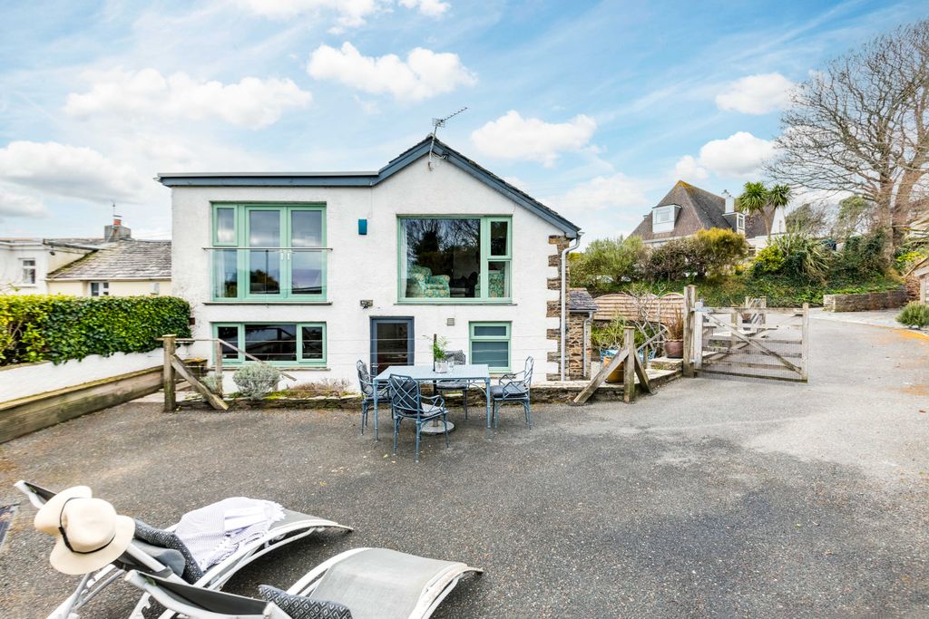 Property photo 3 of 21 63d7Bce5c935B_Porthilly 1-31