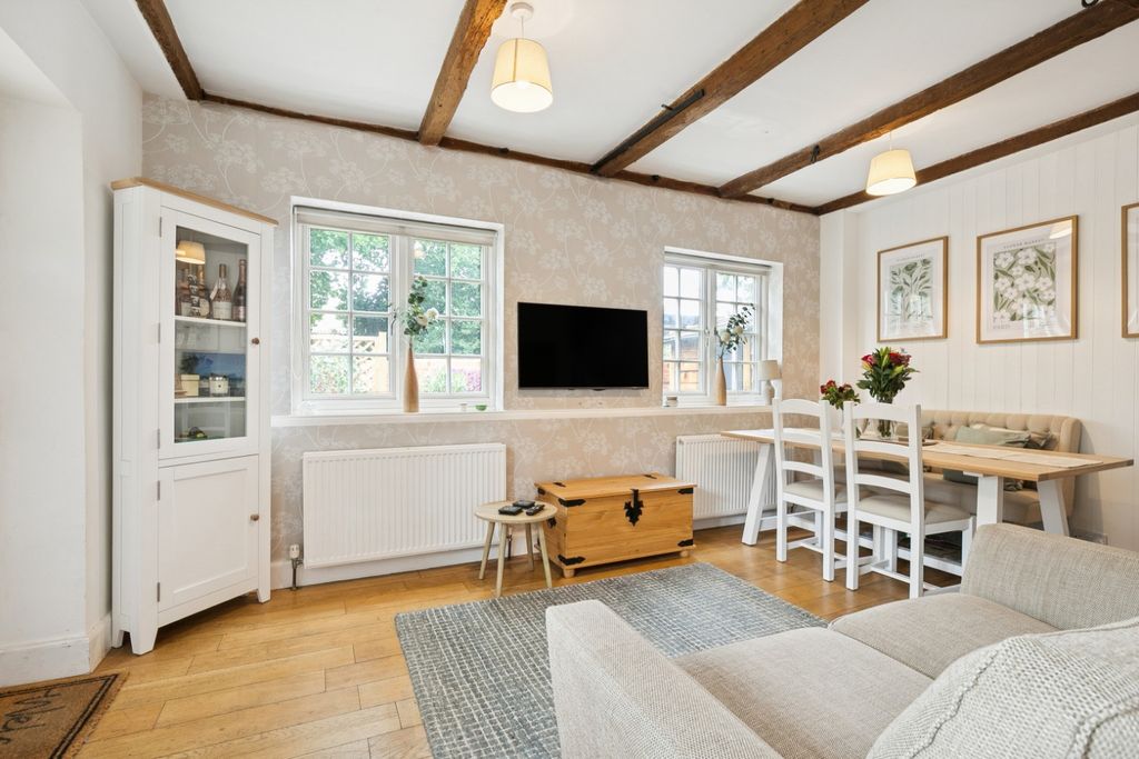 Property photo 2 of 17 5062883