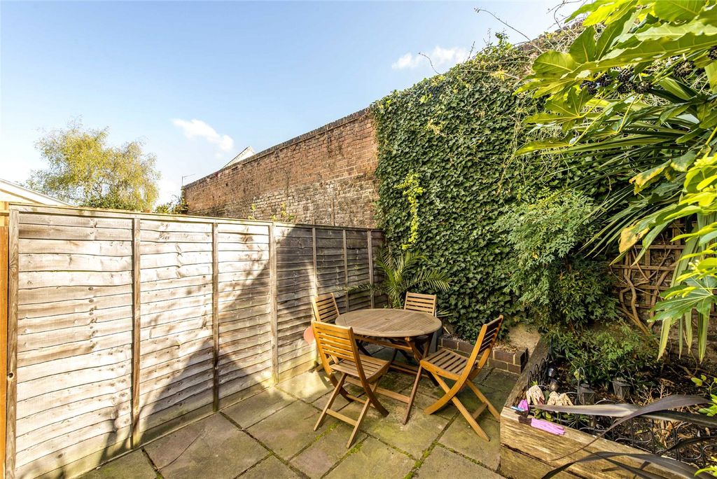 Property photo 2 of 5 Picture No. 05