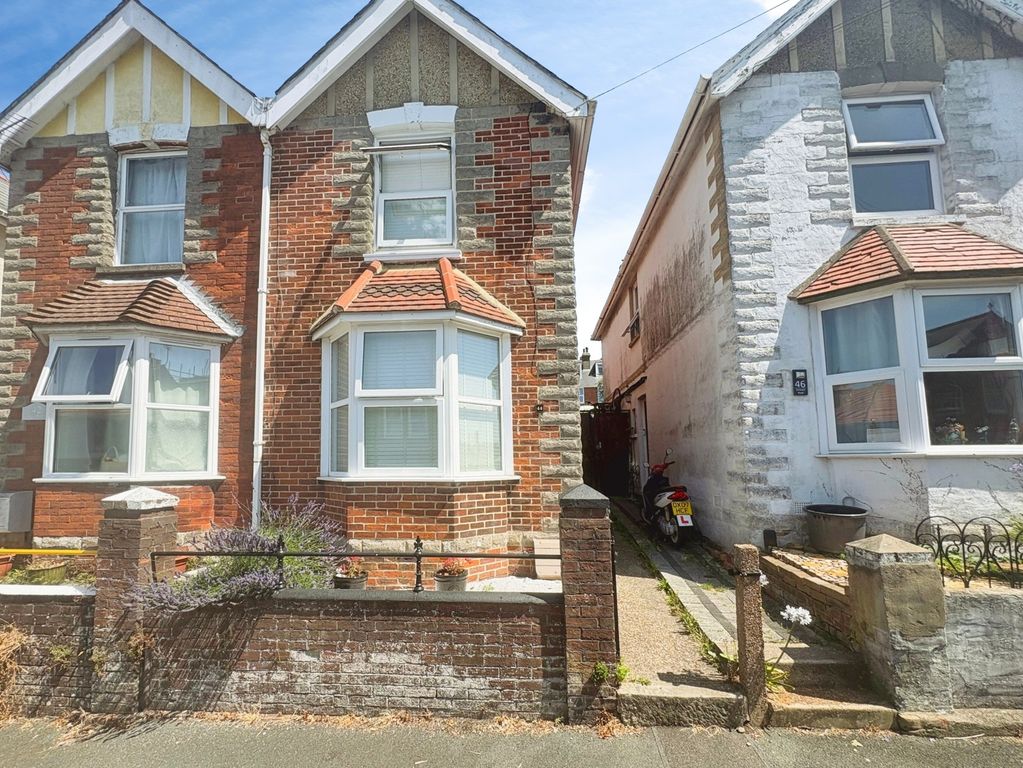 Property photo 1 of 14 Front