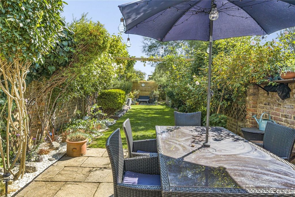 Property photo 2 of 12 Picture No. 07