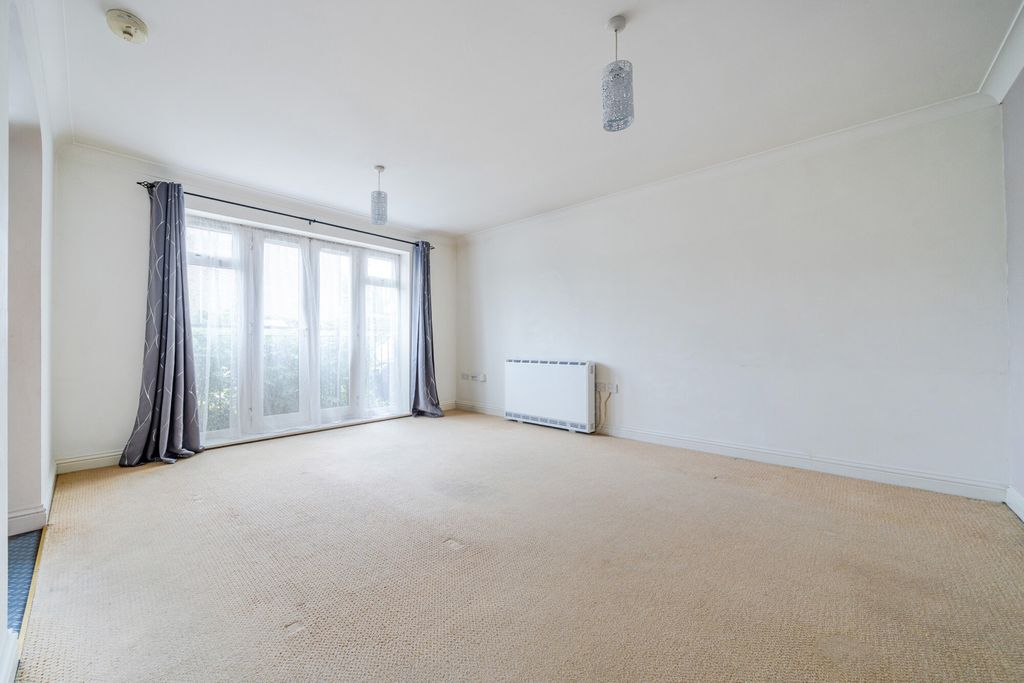 Property photo 2 of 21 Reception Room