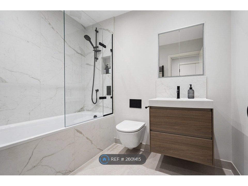 Property photo 2 of 33