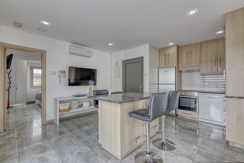 Property photo 1 of 13 Entrance, Kitchen