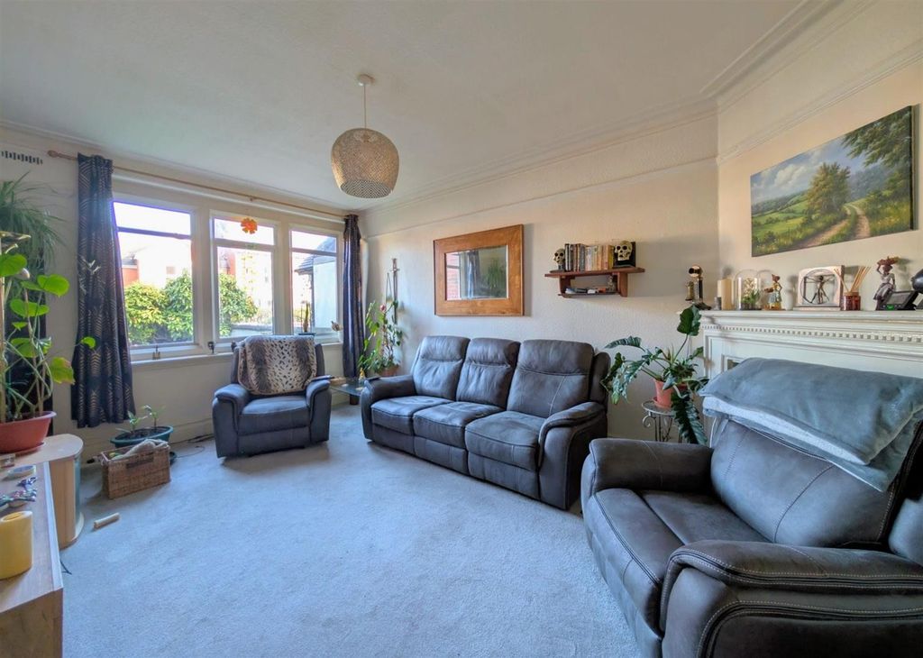 Property photo 2 of 22